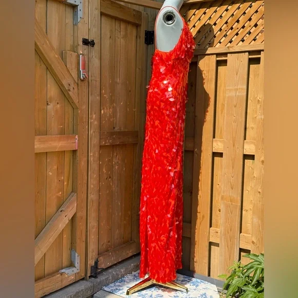 🆕 MISHA COLLECTION 🧿 NWOT Red Sapphire Sequins Maxi Dress, Sz XL US 10 - Picture 8 of 13